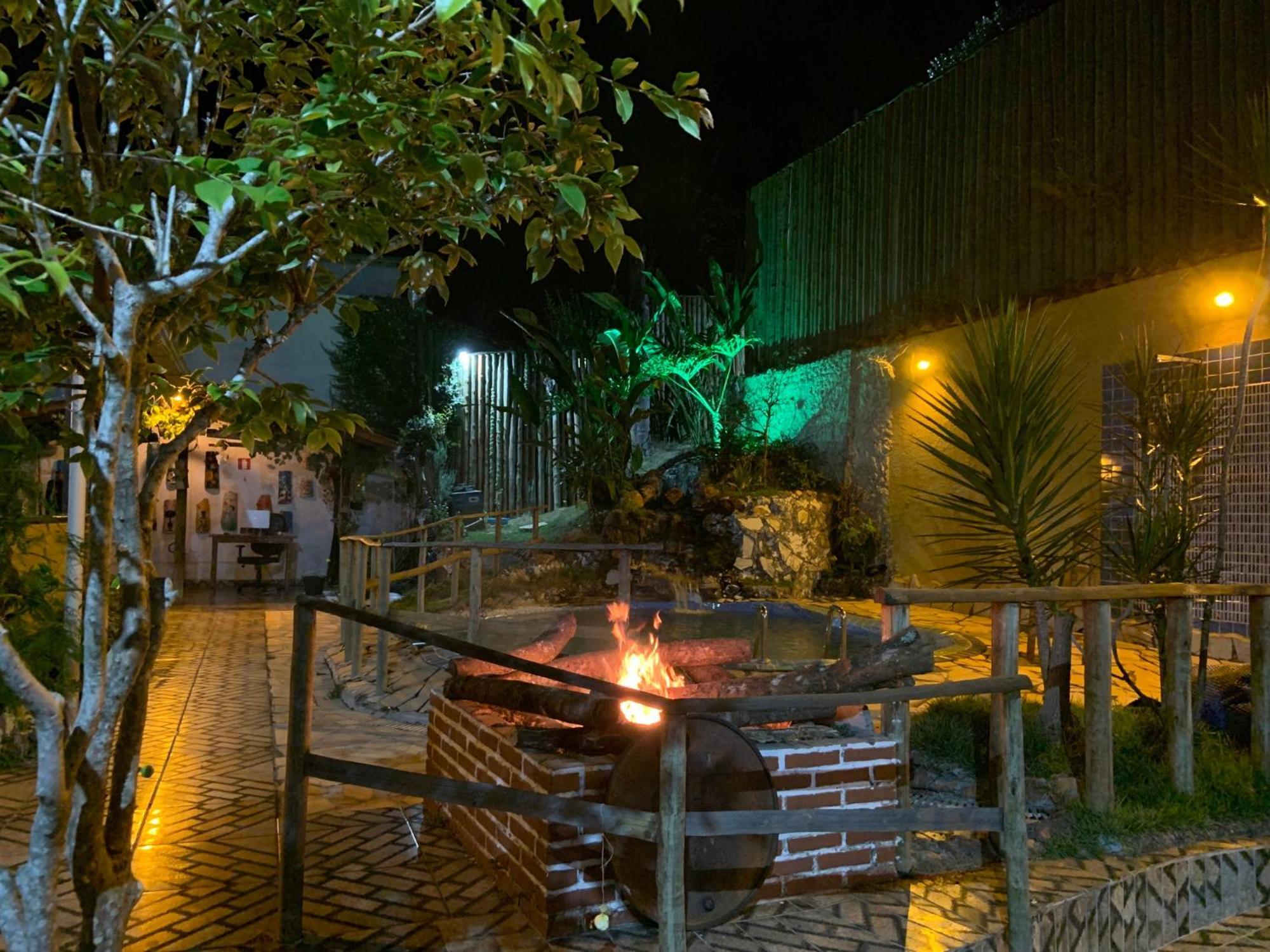 Pousada E Restaurante Casinha Velha Hotel Macacos  Exterior foto